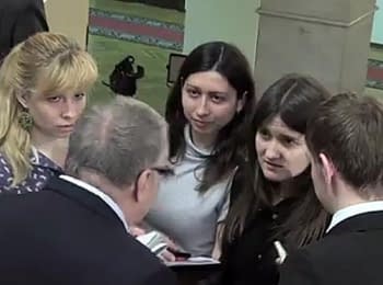The vice speaker of the State Duma of the Russian Federation Vladimir Zhirinovsky insulted the pregnant journalist (+18)