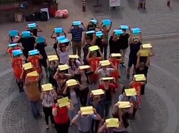 У Чернівцях діти закликають українців єднатися заради миру