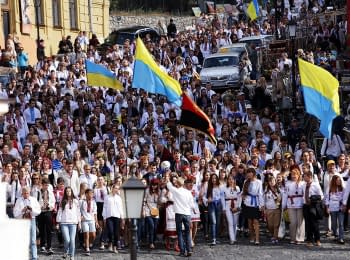 В Киеве прошел четырнадцатый «Мегамарш вышиванок»