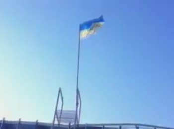 Защитники донецкого аэропорта подняли флаг Украины над новым терминалом, 30.10.2014