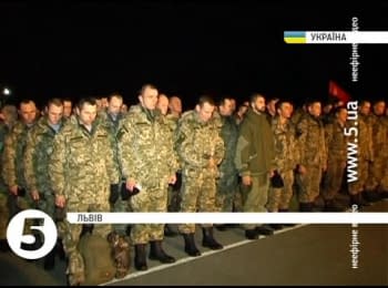 400 десантников вернулись из зоны АТО во Львов