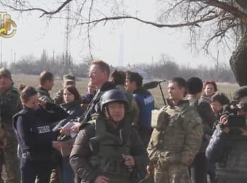 Foreign journalists visited the front of the ATO zone near Kurakhovo