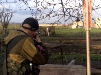 "DPR" militants having fun by firing a house, April 2015 (obscene language, 18+)