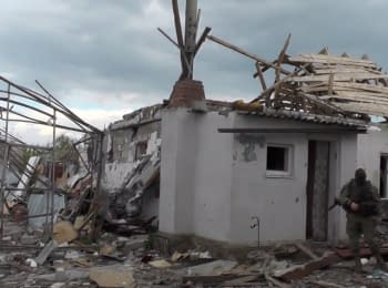 Зруйноване селище Піски, травень 2015