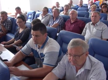 Лисичанский горсовет проигнорировал вопрос о признании "ЛНР" и "ДНР" террористическими