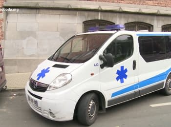 Problems of volunteers at customs while importing ambulances for the army