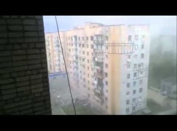 Боевики обстреливают жилые дома в Авдеевке, 18.07.15 (18+, нецензурна лексика)