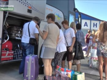 Чому українці виїжджають з країни?