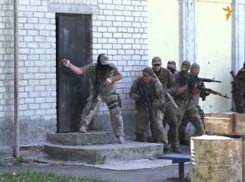 Airsoft' players get special forces training