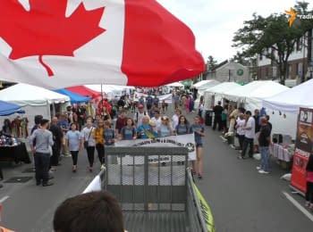 Тысячи украинцев Канады приняли участие в праздничном параде в Торонто