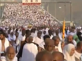 At least 300 pilgrims died in a stampede near Mecca
