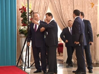 Nazarbayev doesn't like "selfies"