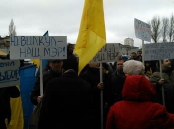 Clash of Vilkul and Myloboh supporters in Dnipropetrovsk