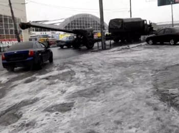 Артиллерия в оккупированной Макеевке (видео очевидца)