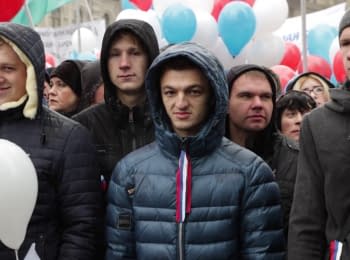 Prayer and camouflage: Kremlin's march along Tverskaya