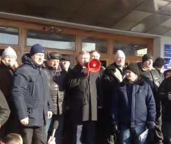 Мітингувальників пустили до Чернігівської облради