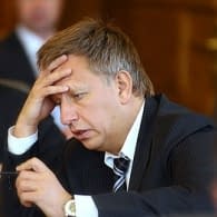 Янукович звільнив Попова з посади голови КМДА і призначив на його місце регіонала Макеєнка