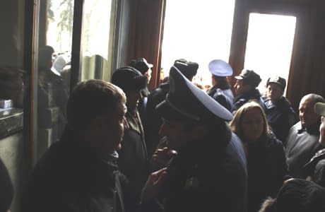 Люди зайняли Львівську ОДА, Сало подав у відставку