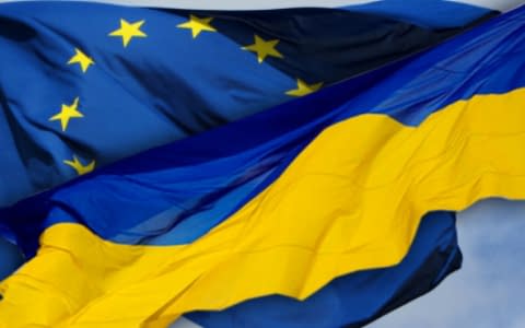 Українські дипломати підтримали Євромайдан