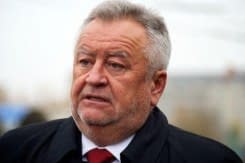Янукович звільнив губернатора, який написав заяву під тиском активістів