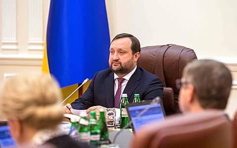 Янукович провів «чистку» в СБУ та надав Арбузову нові повноваження