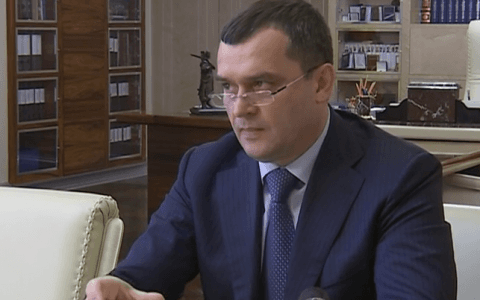 Захарченко хвалиться, що машини у Києві вже не палять