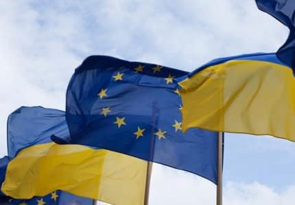 Євросоюз дав зрозуміти, що у відносинах з Україною готовий йти далі асоціації. Санкції поки не застосовуватимуть