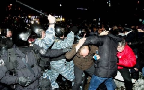 Відповідати за розгін Майдану у ніч 30 листопада ніхто не буде