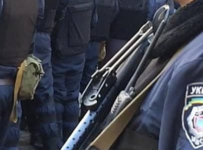 На Шовковичній світлошумові гранати, на Липській - газ. Є постраждалі