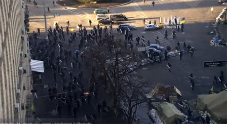 БЕРКУТ АТАКУЄ МАЙДАН
