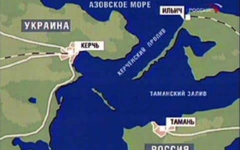 Військові РФ узяли під контроль Керченську переправу. Медведєв розпорядився будувати міст