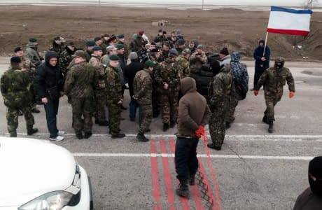 Спостерігачів ОБСЄ зупинили в Криму пострілами