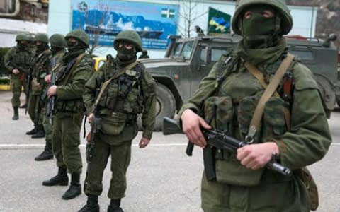 У Криму військові РФ почали виселяти сім'ї українських прикордонників із квартир