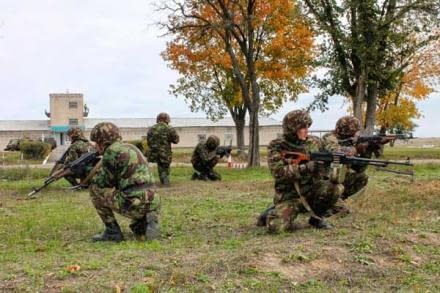 Українські військові у «Бельбеку» відкрили оборонний вогонь