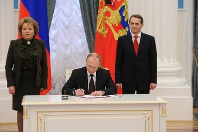 Путін підписав анексію Криму