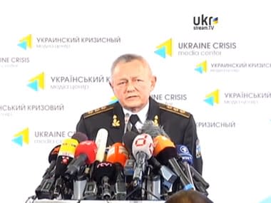 Тенюх: Прийнято рішення про виведення з Криму деяких частин та їх сімей